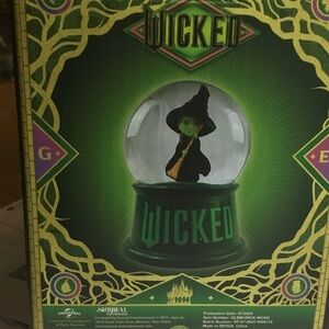 Wicked Snow Globe witch elphaba new collectible universal